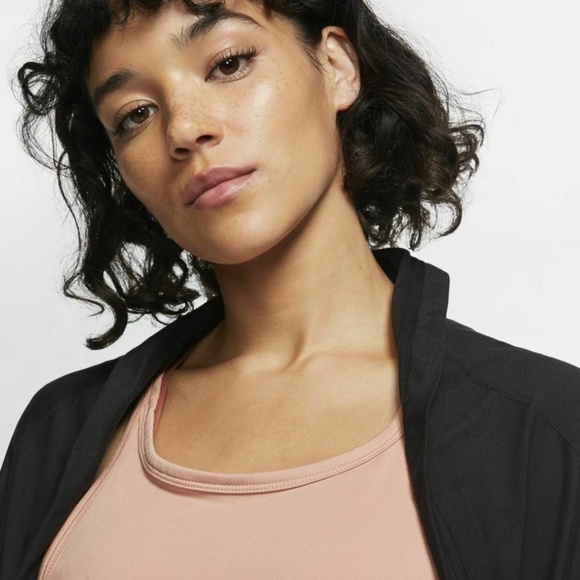 nike studio convertible wrap